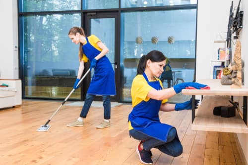 What are the benefits of having a cleaning service