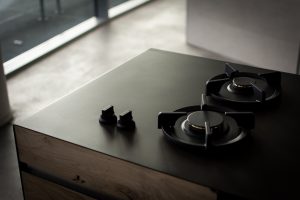 How to Clean your Stove Top [DIY Guide]