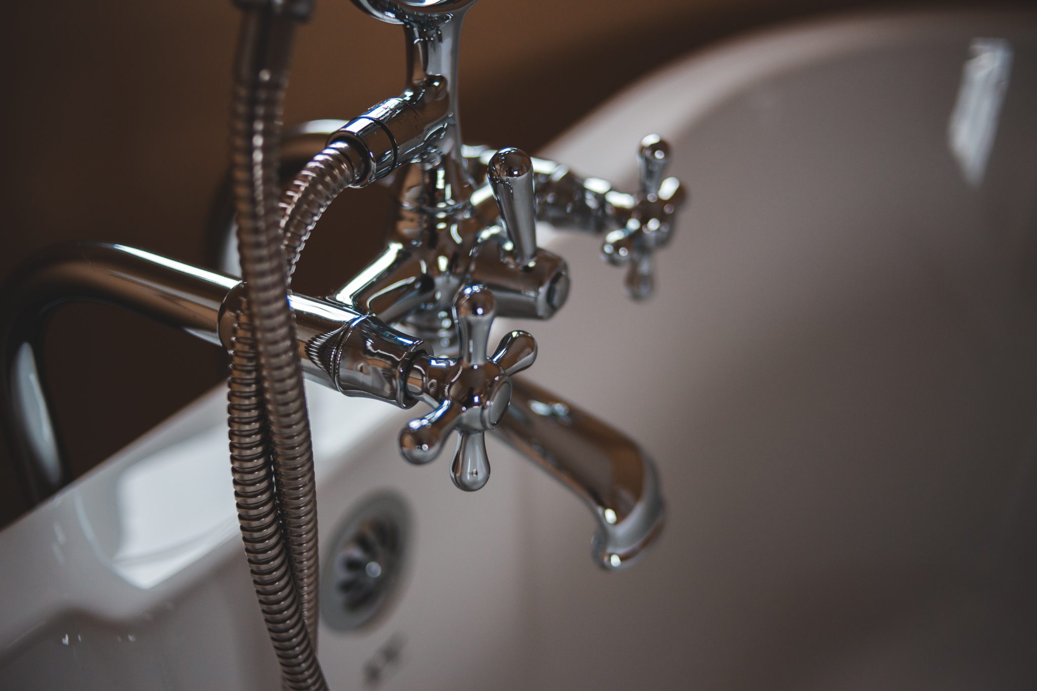 How to Clean Chrome Bathroom Fixtures NW Maids
