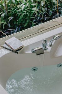 How to Clean a Jetted Bathtub