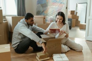  How to Host a Decluttering Party